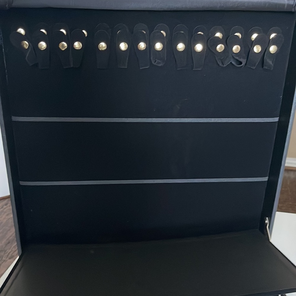Jewelry Box With Code Black - Picture 11 of 14